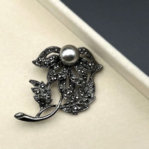 Gunmetal Black with Dark Gray Crystal and Silver Pearl Flower Pin Back Brooch - Picture 5 of 10